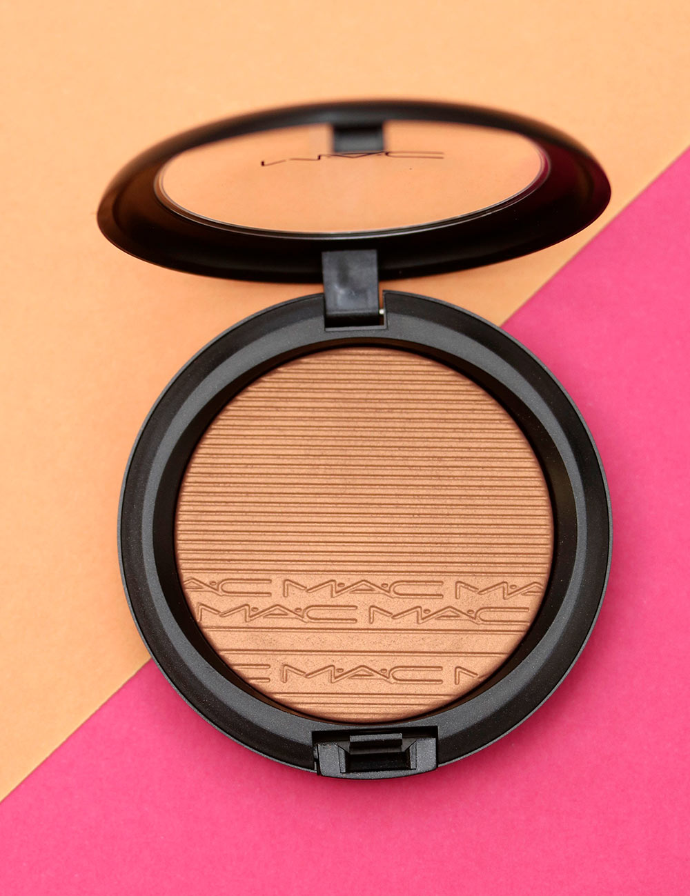 mac extra dimension skinfinish glow with it
