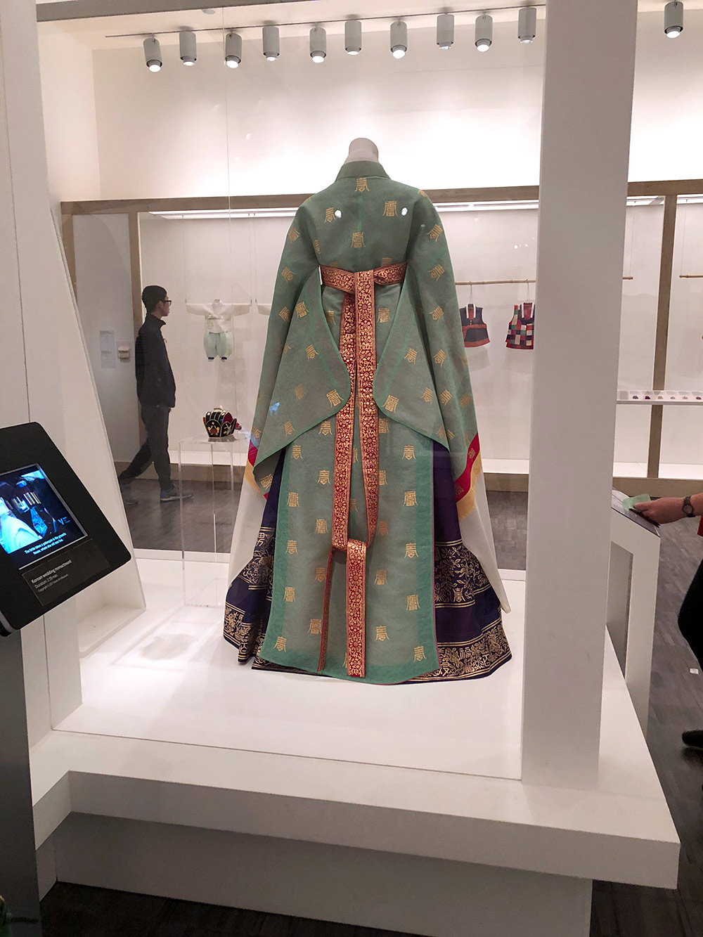 couture korea asian art museum womens hanbock back