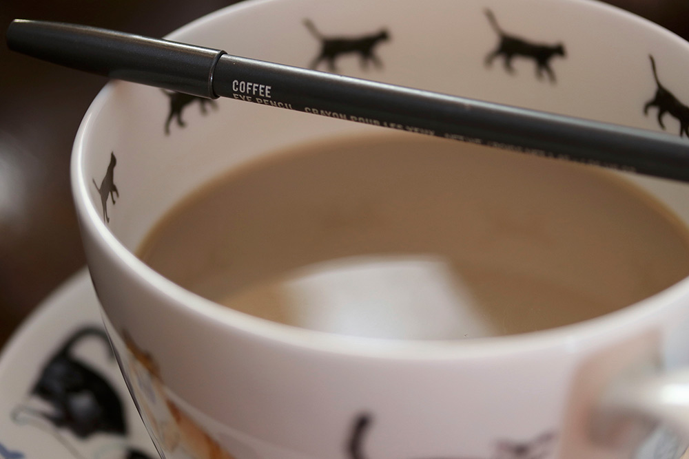 mac coffee eye pencil