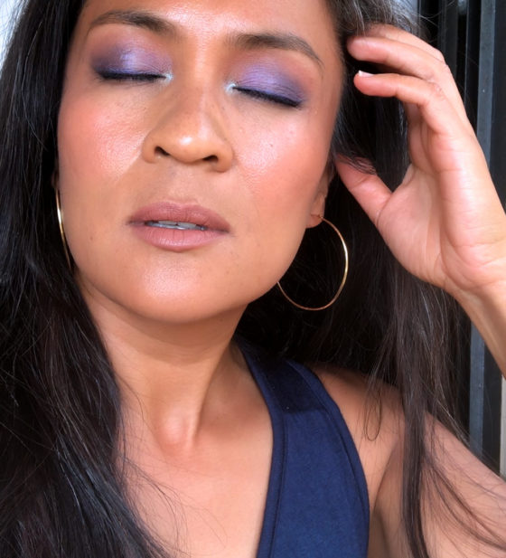 FOTD: Violet Tendencies and a Shout-Out to the Early Aughts With an Icy Blue Highlight!