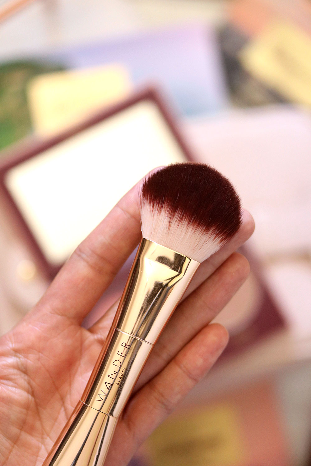  Laura Mercier All Over Eye Color Brush, Black : Beauty &  Personal Care
